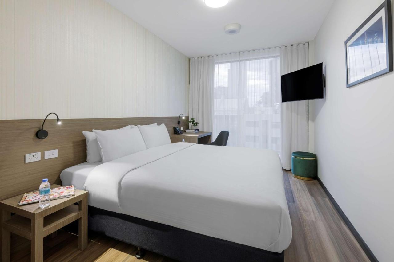 Best Western Queen Victoria Market Hotel Melbourne Exterior photo